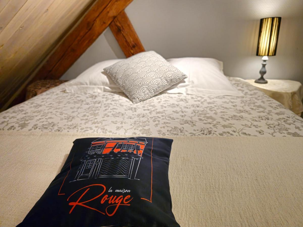 La Maison Rouge Au Coeur De La Ville. รีควีร์ ภายนอก รูปภาพ